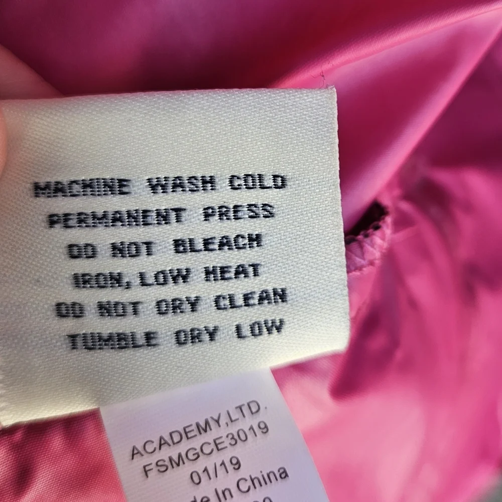 Magellan Lightweight Pink Raincoat‎ Size Medium